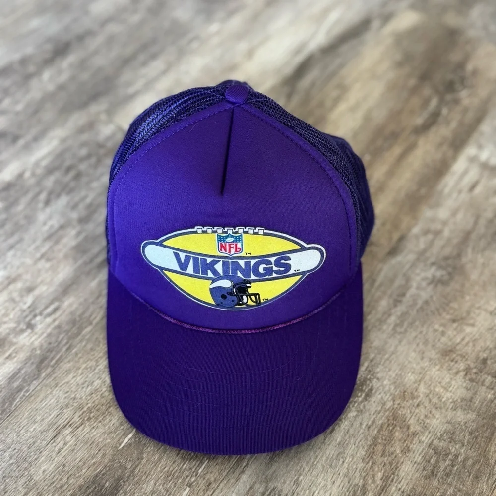 Vintage Minnesota Vikings Shield Logo 1980s/early 1990s NFL Trucker Style Hat